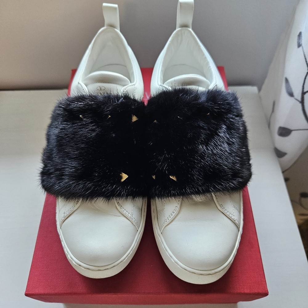 Valentino Rockstud sneakers FINAL $ FIRM